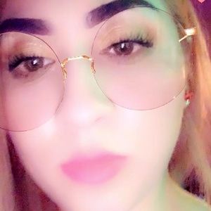 Meet your Posher, Aracely